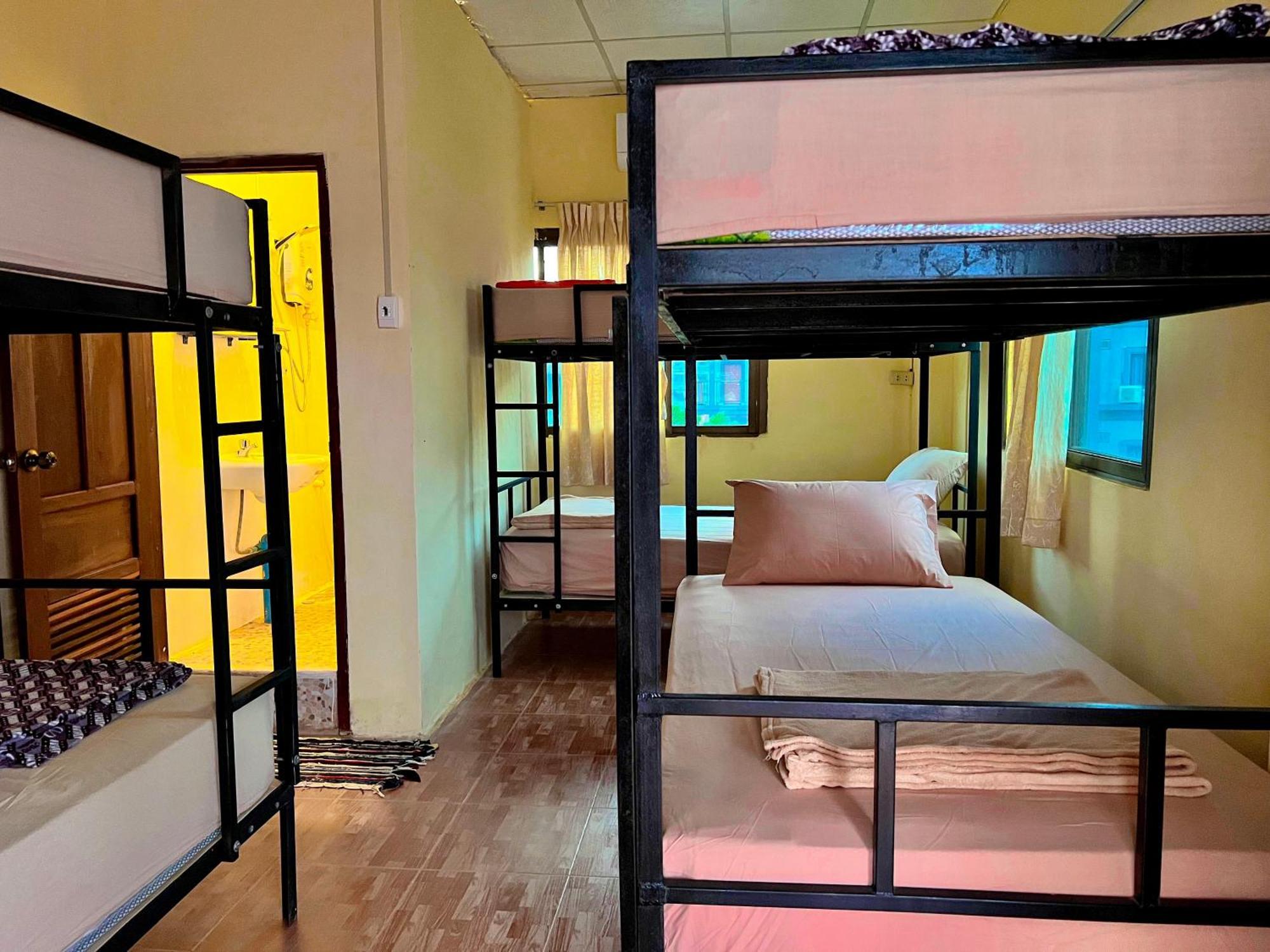 Easy Go Backpacker Hostel Vang Vieng Exterior foto